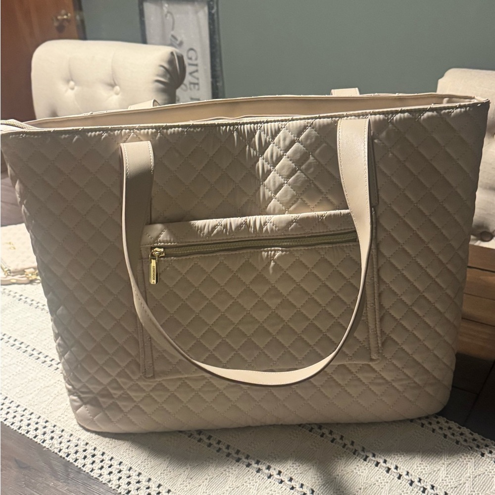 Lovevook large Travel/work diamond quilted tote Bag in Cream - Picture 2 of 16